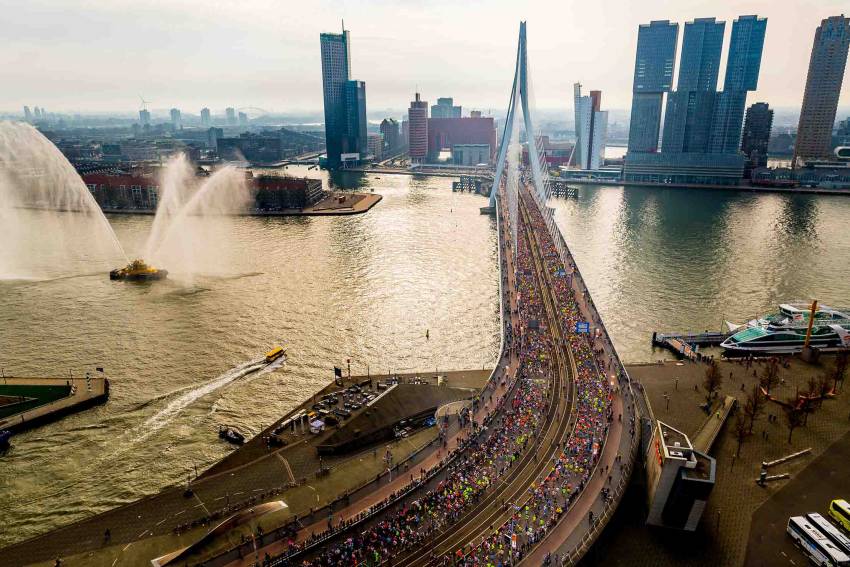 Marathonactie Out in Rotterdam